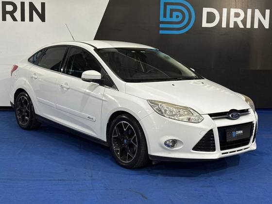 FORD FOCUS 2.0 TITANIUM PLUS 16V FLEX 4P POWERSHIFT